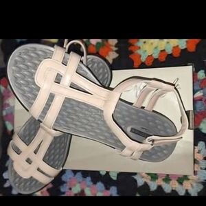 Soft Style Womens Sandals